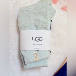 UGGS Paityn Cozy Gripper Crew socks